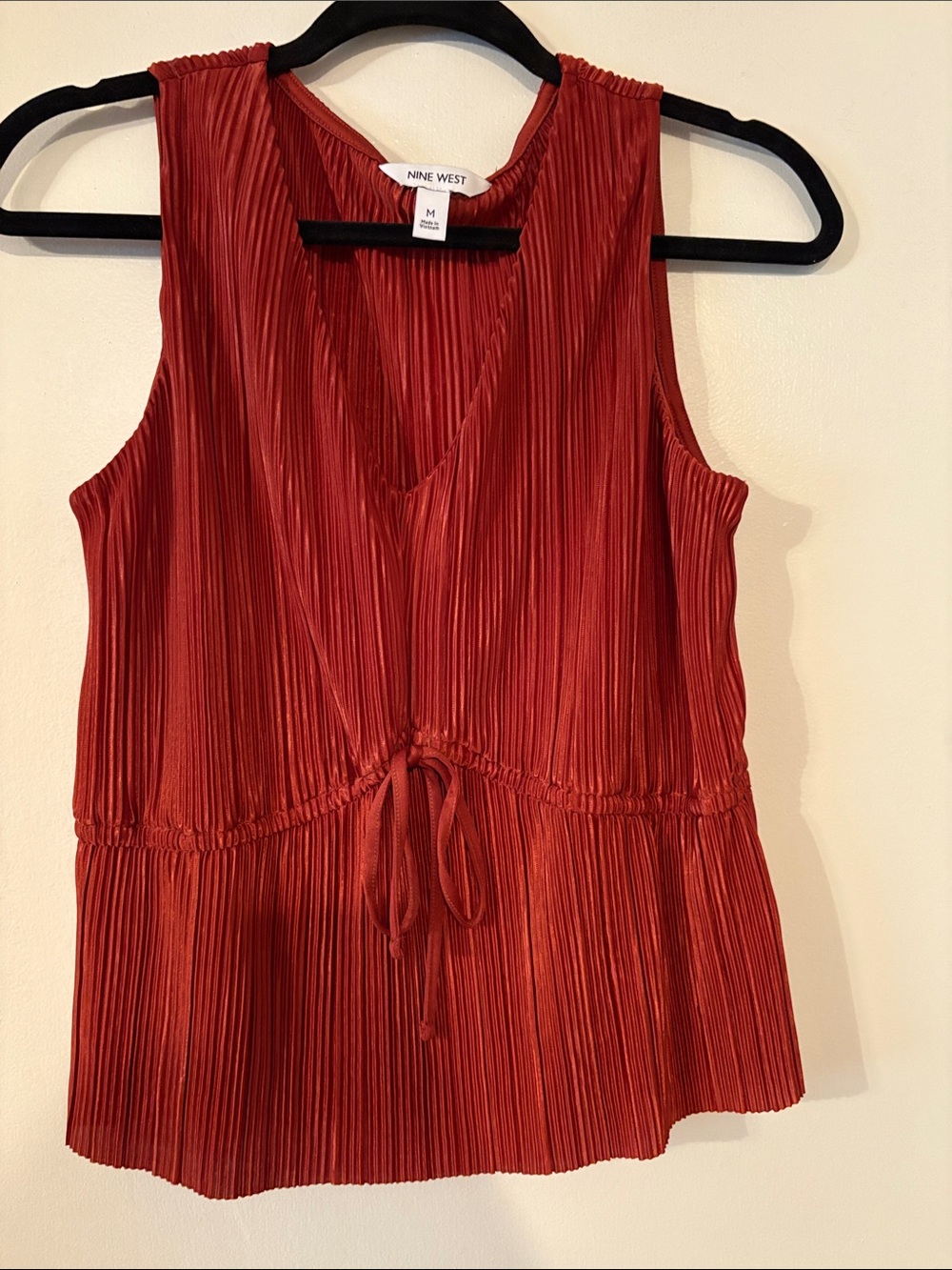 Nine West Rust Pleated V-Neck Drawstring Tank